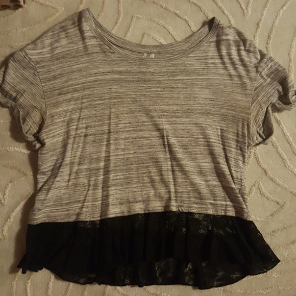 SOLD Top - Picture 1 of 2