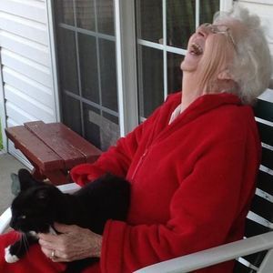 Meet your Posher, Beverly