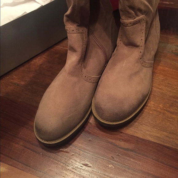 Shoedazzle Boots - Picture 2 of 6