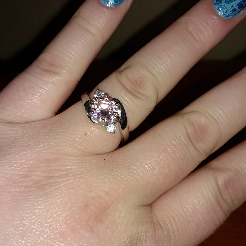 Fashion ring