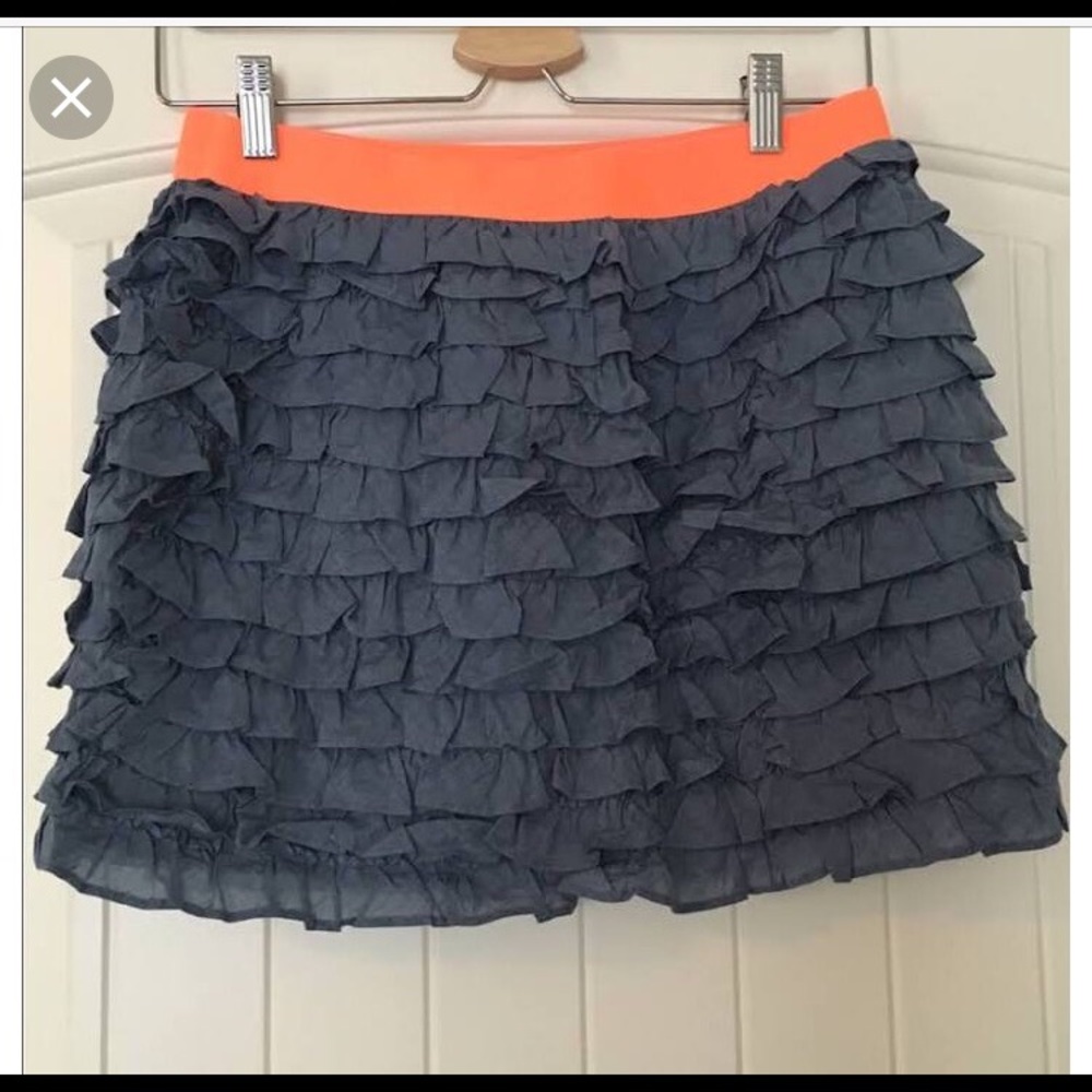 J Crew ruffle mini skirt (size M)