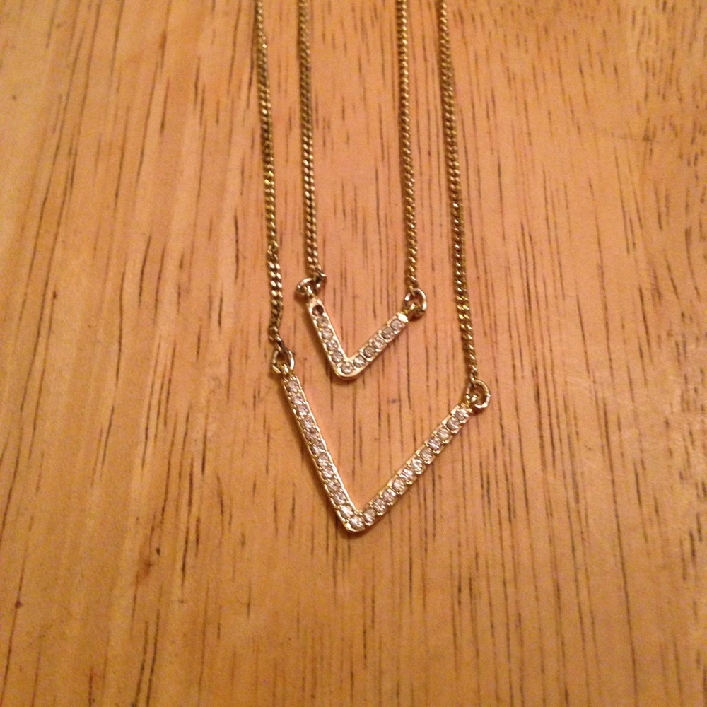 Rare Victoria's Secret double v necklace