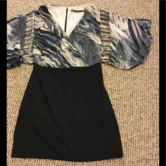 🆕Black, charcoal and cream flattering dress - Picture 3 of 4