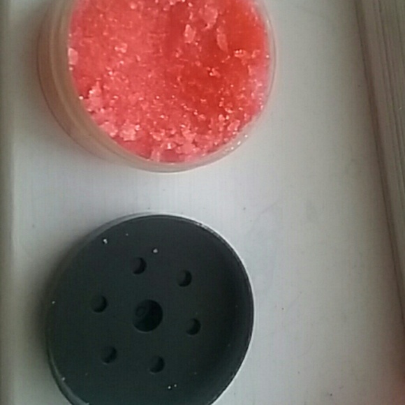Lip scrub - Picture 2 of 2