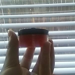 Lip scrub