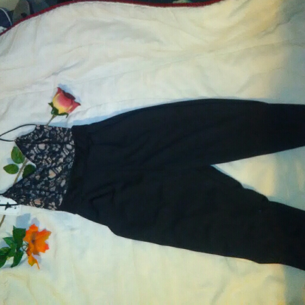 One piece back out jumpsuit😍😍