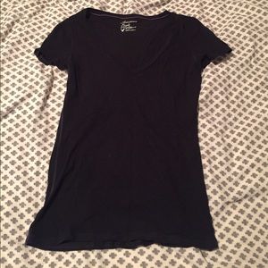American Eagle v-neck t-shirt