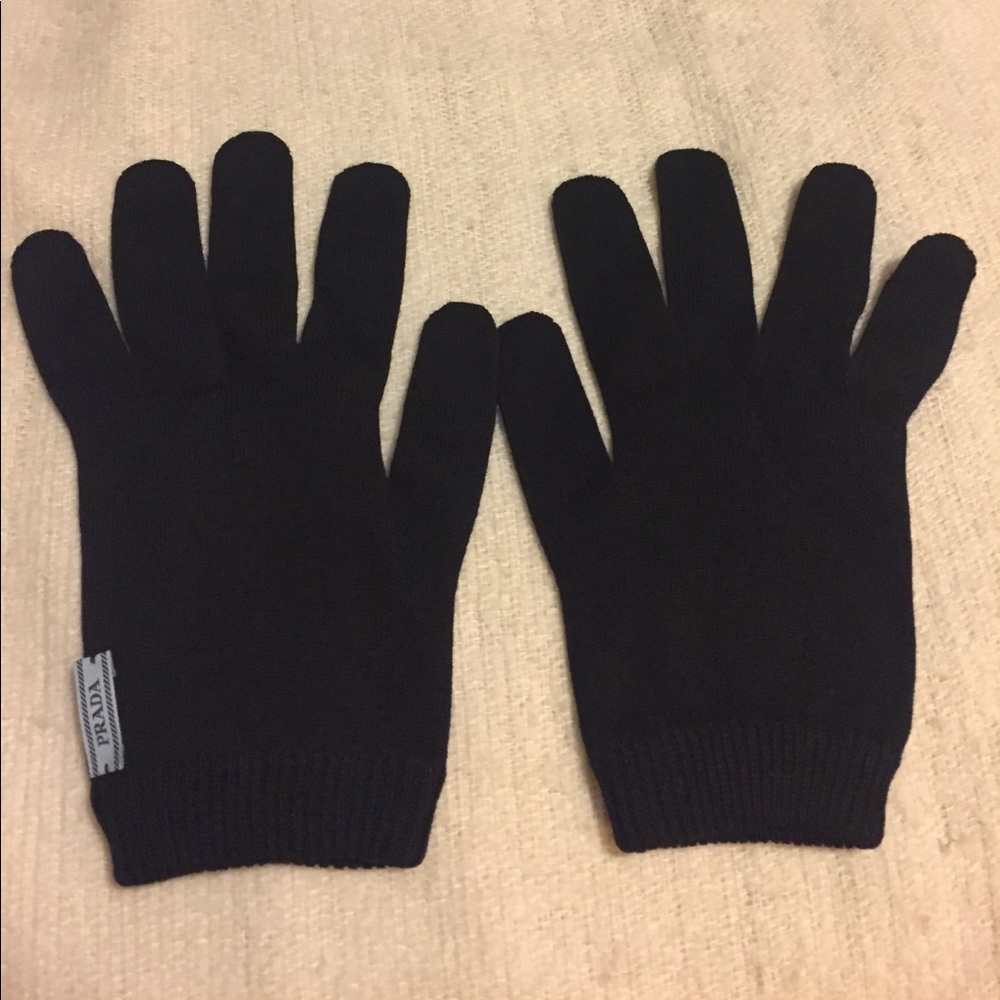 NWT Women's Prada Gloves- Never worn