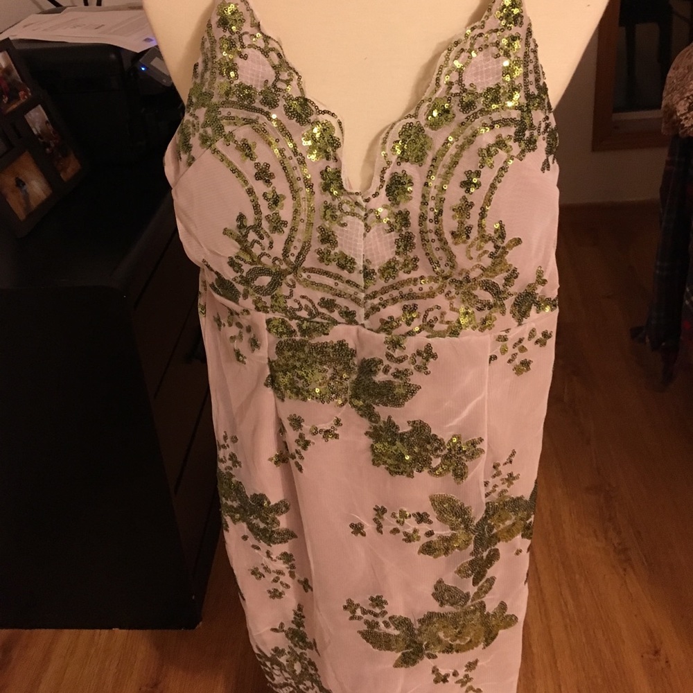Very beautiful dress 👗