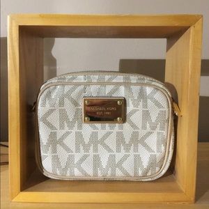 Michael Kors Crossbody