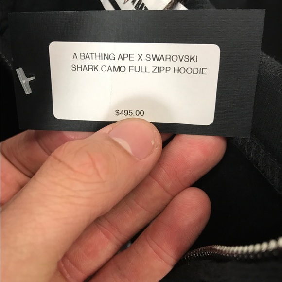 A bathing ape hoodie - Picture 3 of 3