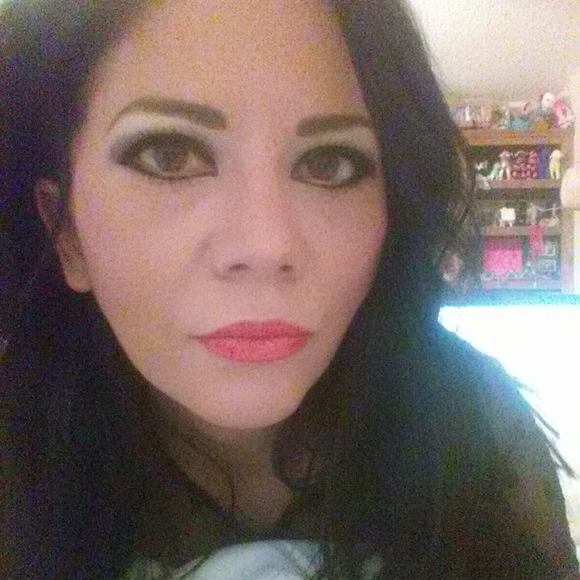 Meet your Posher, Tayla ** see description - Picture 4 of 4