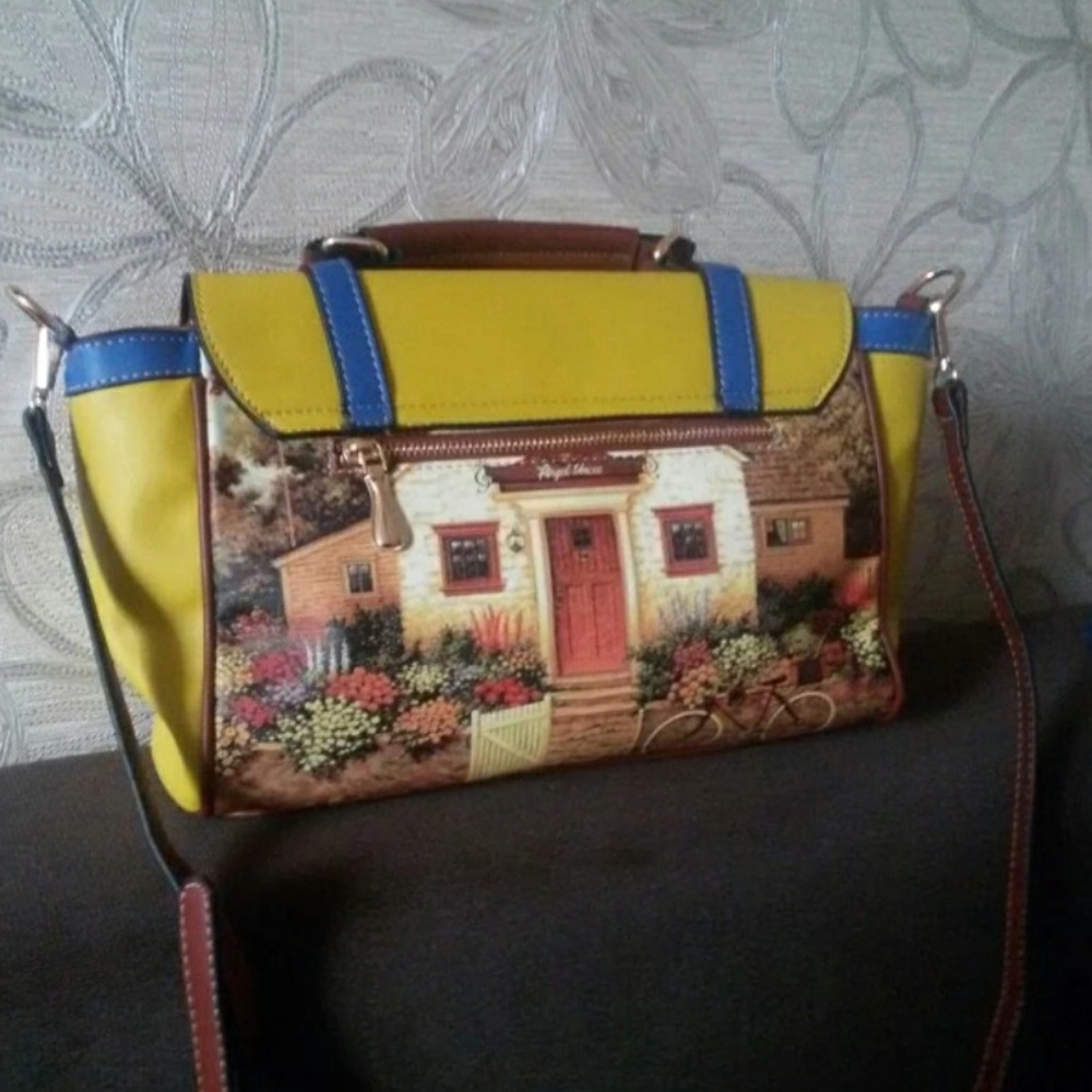 Printed unique bag. - Picture 3 of 7