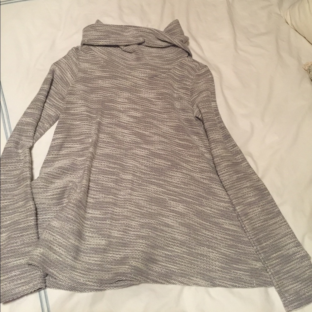 Abercrombie & Fitch sweater