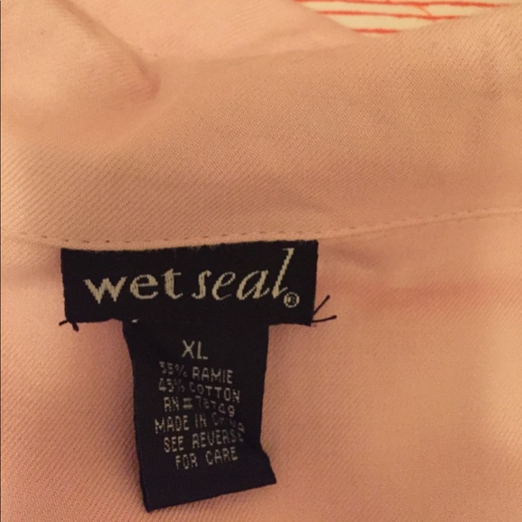 WET SEAL BEAUTIFUL SOFT SILK LIKE JACKET - Picture 5 of 5