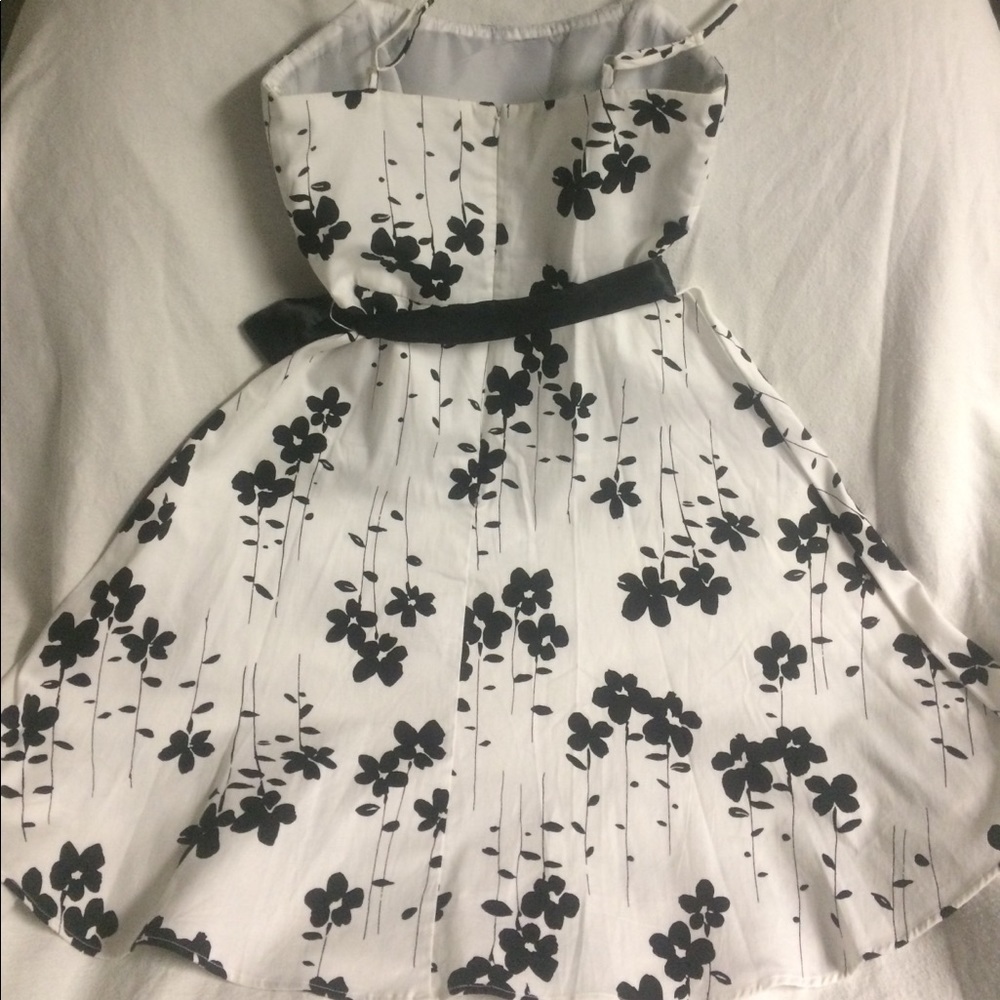 A.P.N.Y Dress 👗 - Picture 2 of 3