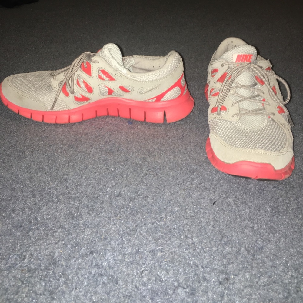 Selling Nike Free Run's 2.