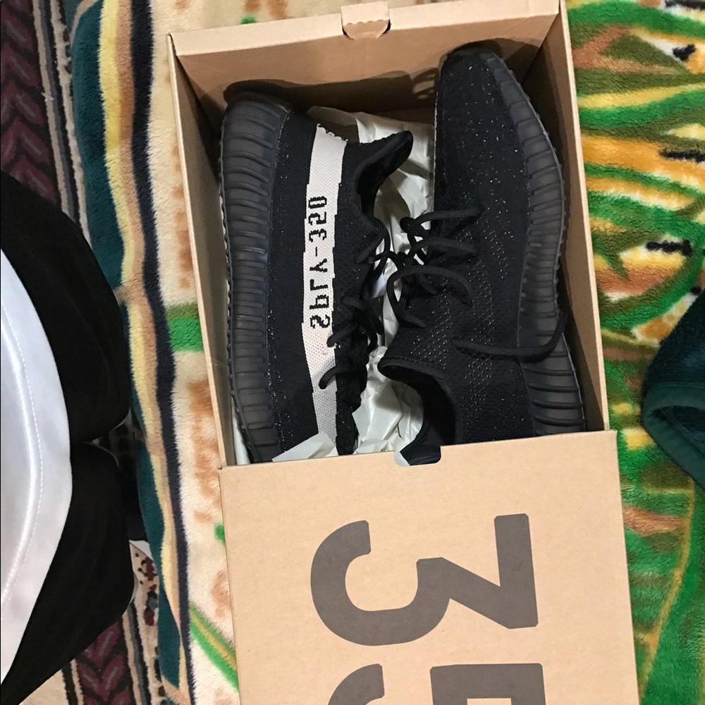 350 YEEZY BOOST