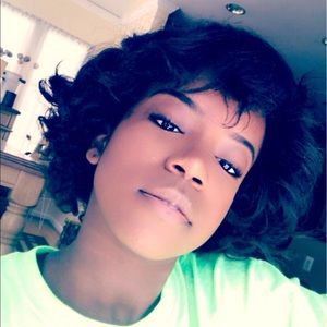 Meet your Posher, Breina