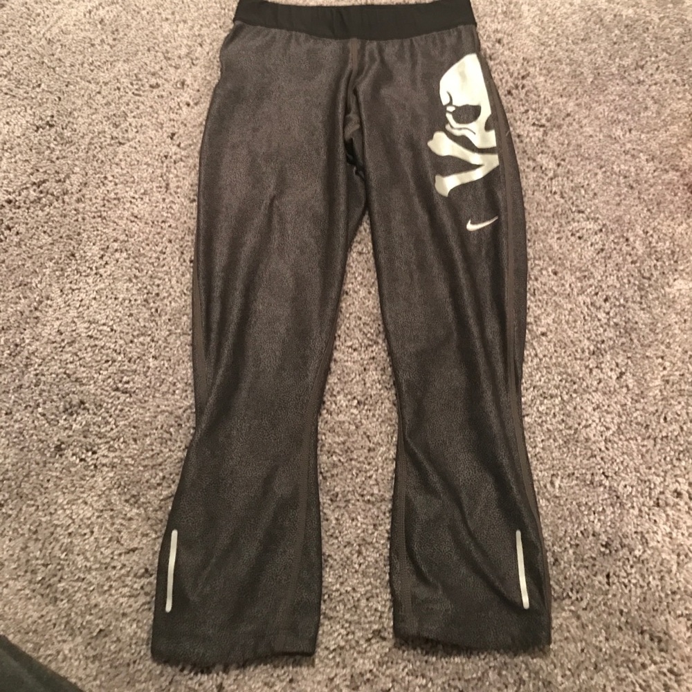 Nike Capri workout pants