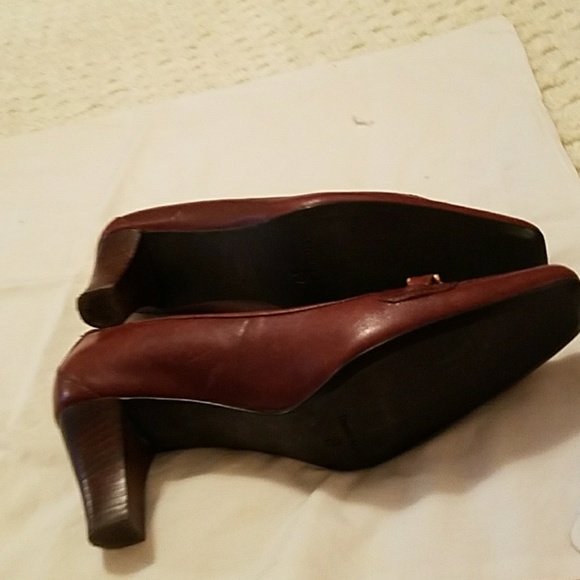ETIENNE AIGNER LADIES SHOES - Picture 5 of 5