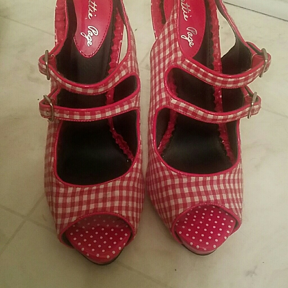 Bettie Page gingham heels