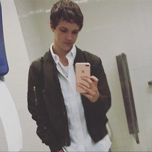 Meet your Posher, Christian