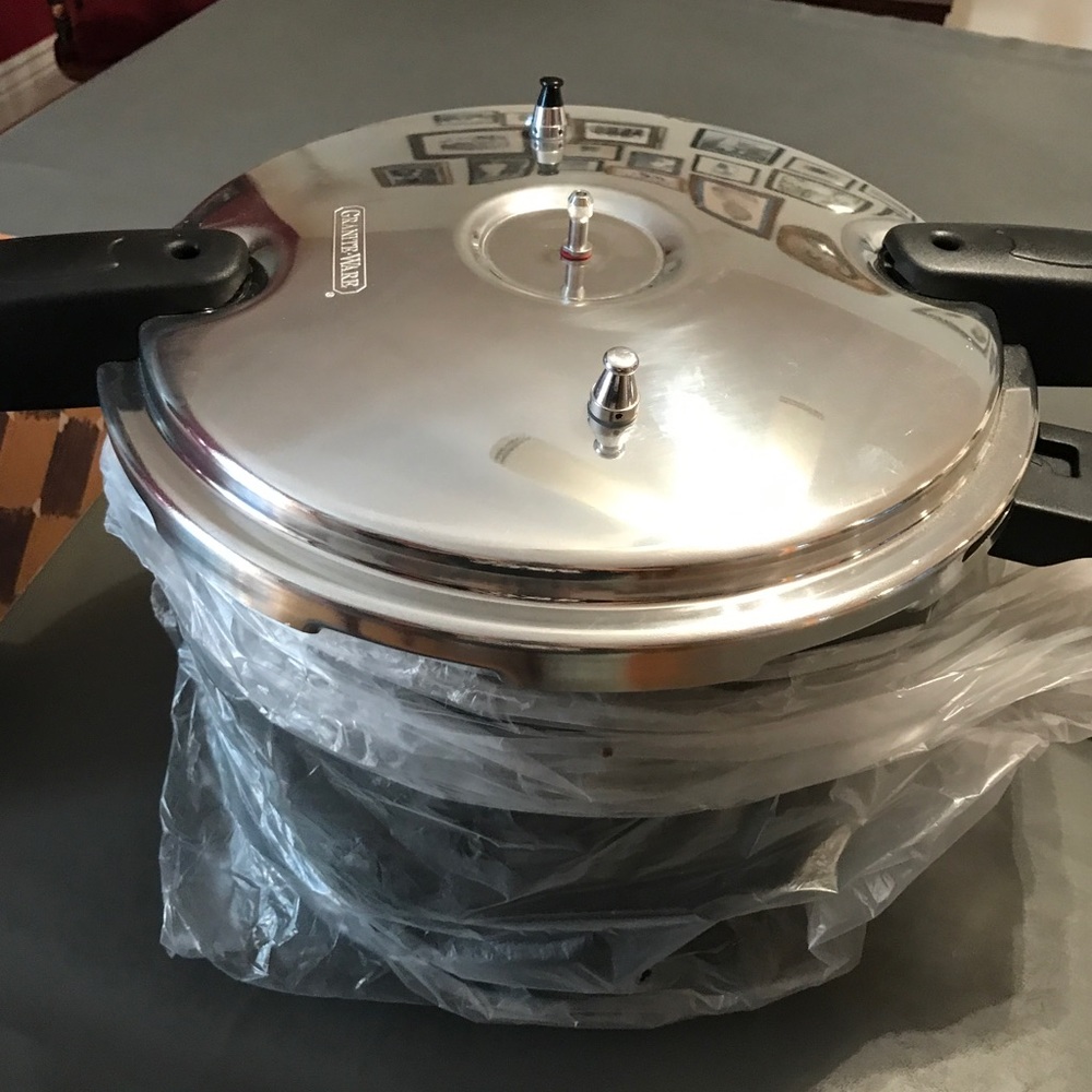 Pressure Cooker, Brand New without Box