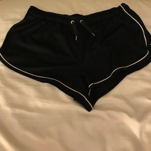 Mesh Under Armour Heat Gear Shorts (Medium)