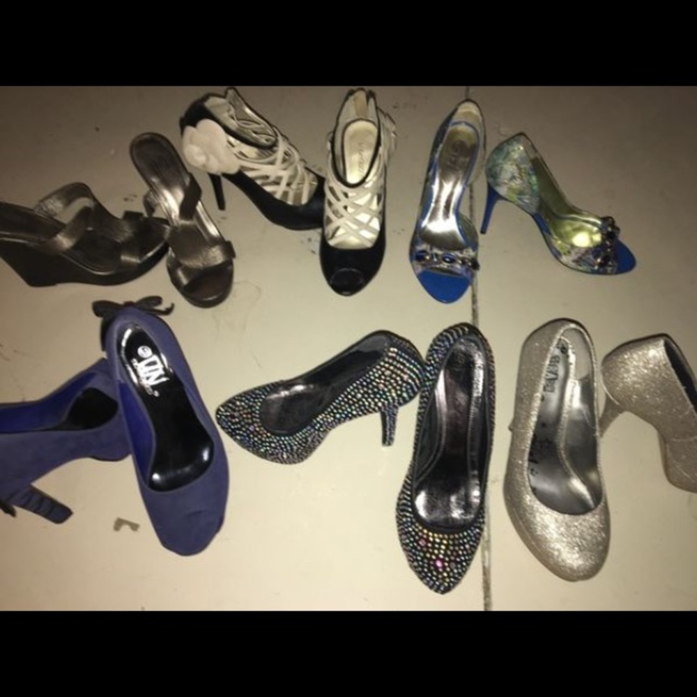 Six pairs ladies pumps