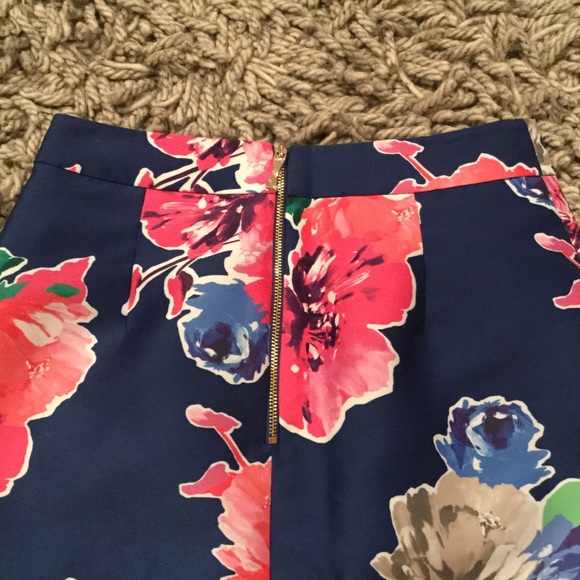 🌺3x HP🌺 Kate Spade skirt - Picture 3 of 3