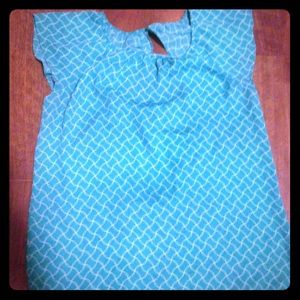 Cute green top! Read description!