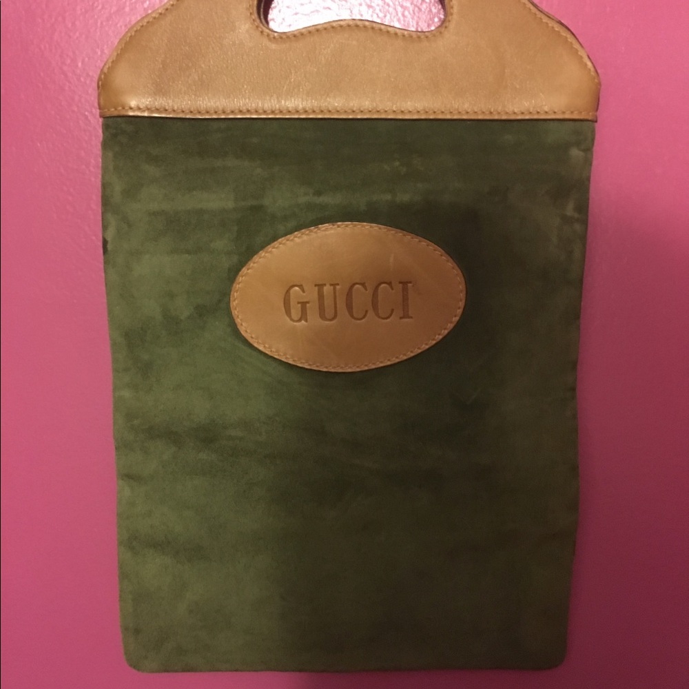 Vintage Gucci green velvet clutch