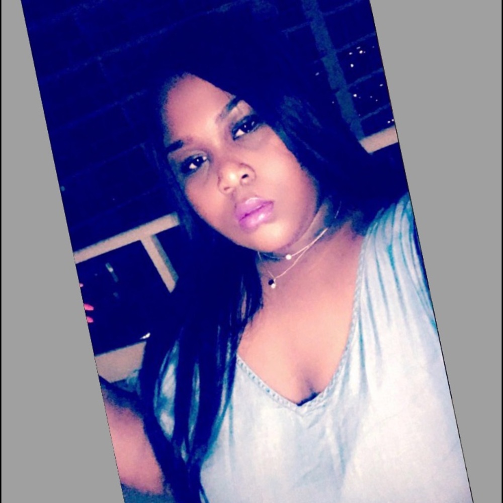 Meet your Posher, Melencia