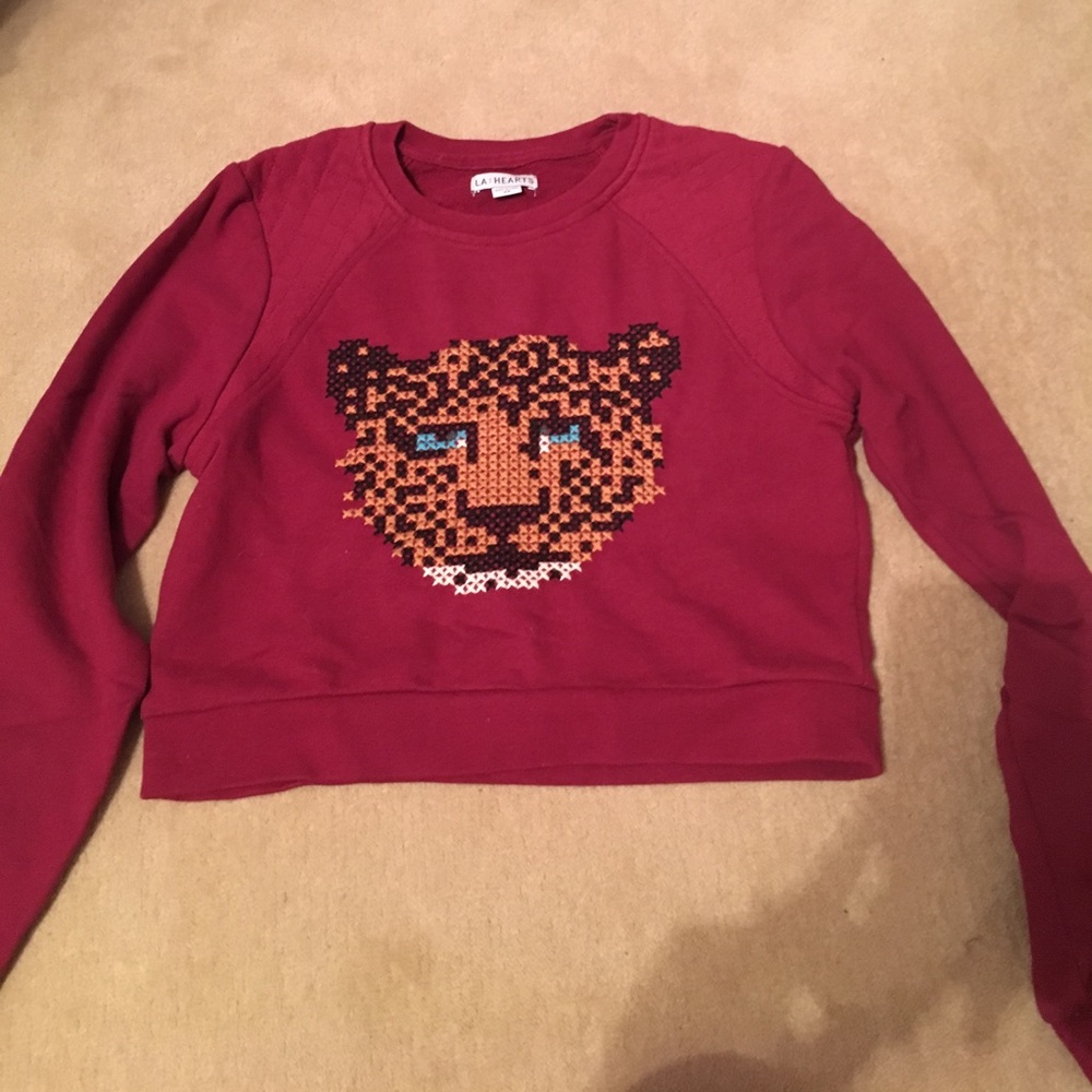 cropped sweatshirt
