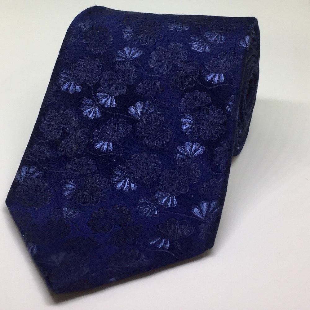 Men's Necktie DKNY 100% Silk.