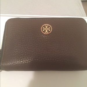 Tory Burch Smartphone Wristlet