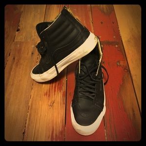 🇺🇸SALE! Vans leather high tops black+gold sz 7.5