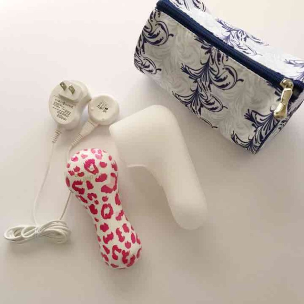 ❗️Sold❗️Clarisonic Mia 2 in pink cheetah