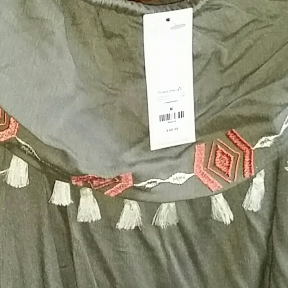 🚨Flash Sale FRANCESCA'S DESIGNER OLIVE GREEN DRESS - Picture 3 of 3