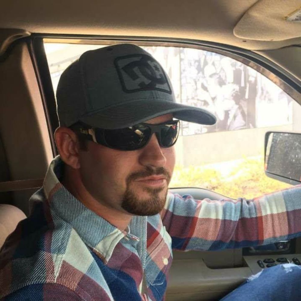 Meet your Posher, Dustin
