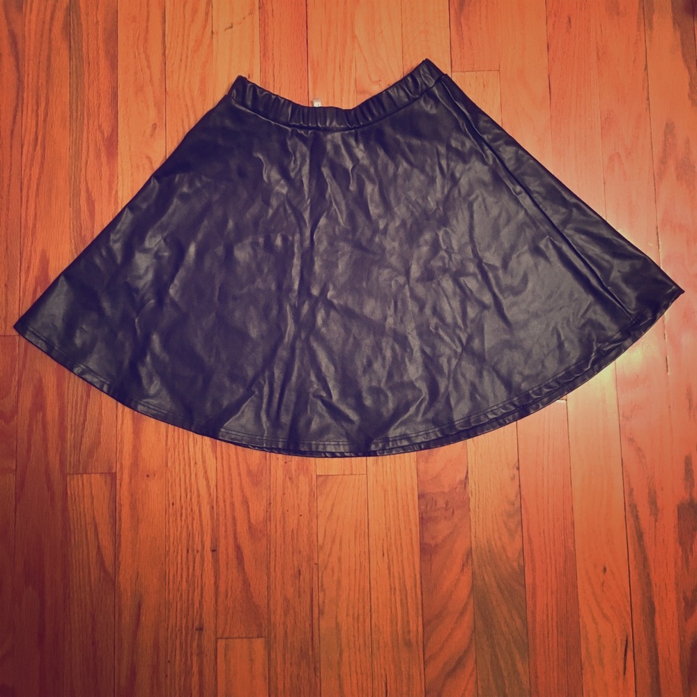 Black leather skirt from Dailylook