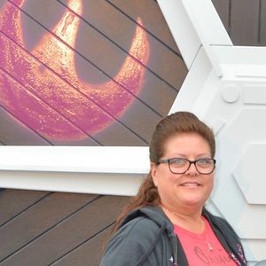 Meet your Posher, Lisa
