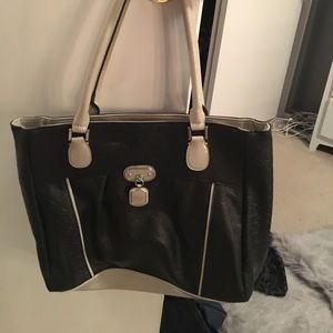 Guess Black/Grey Hand Bag