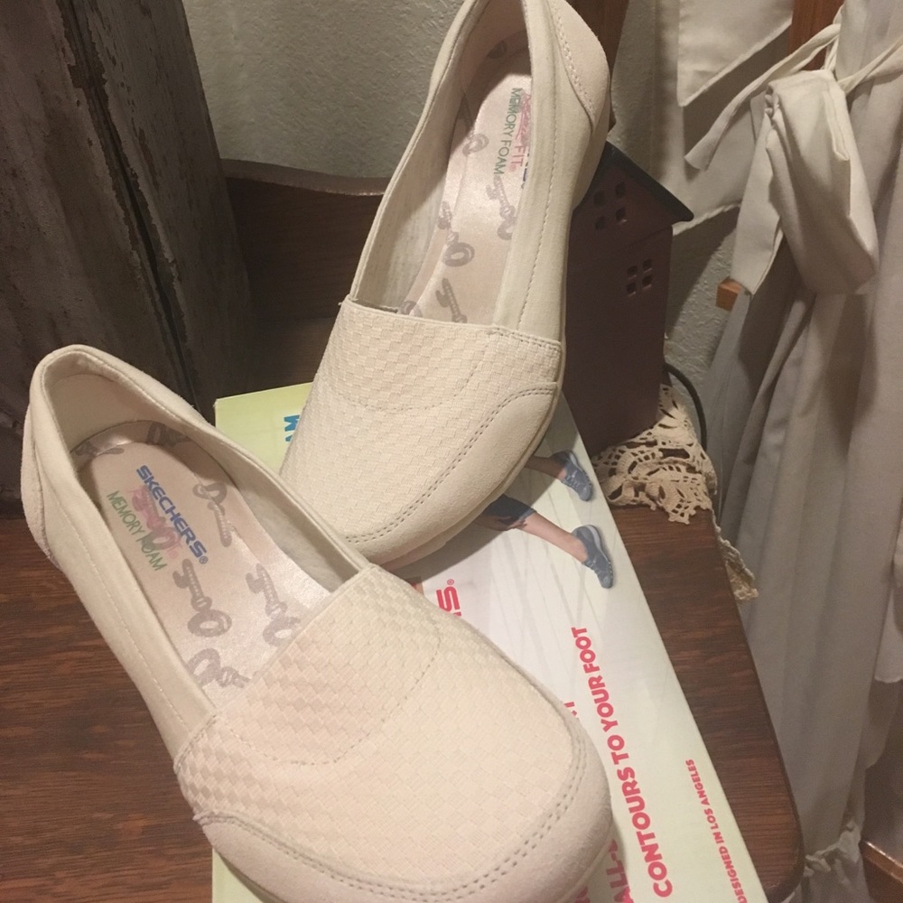 Skechers! New , never worn Loafers💕