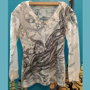 Medium Long Sleeve Feather Design Shirt