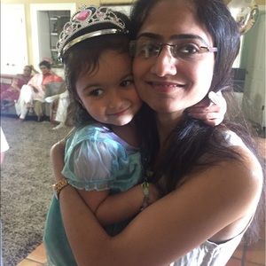 Meet your Posher, Nipa