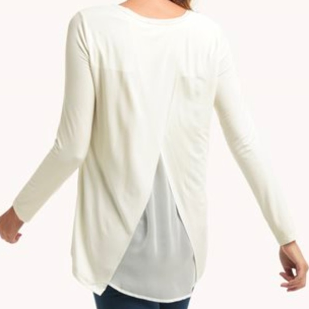 NWT. Ella Moss Bella V-Neck Tunic