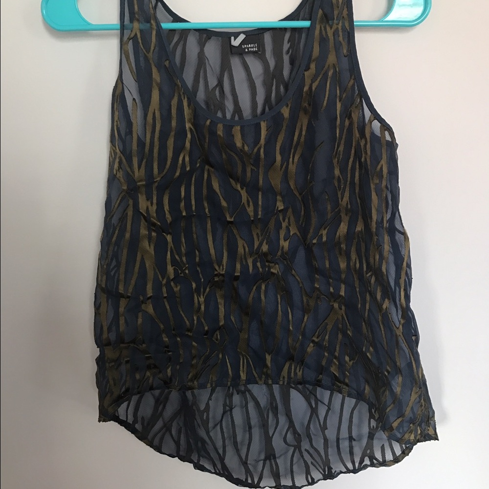 High/low patterned top
