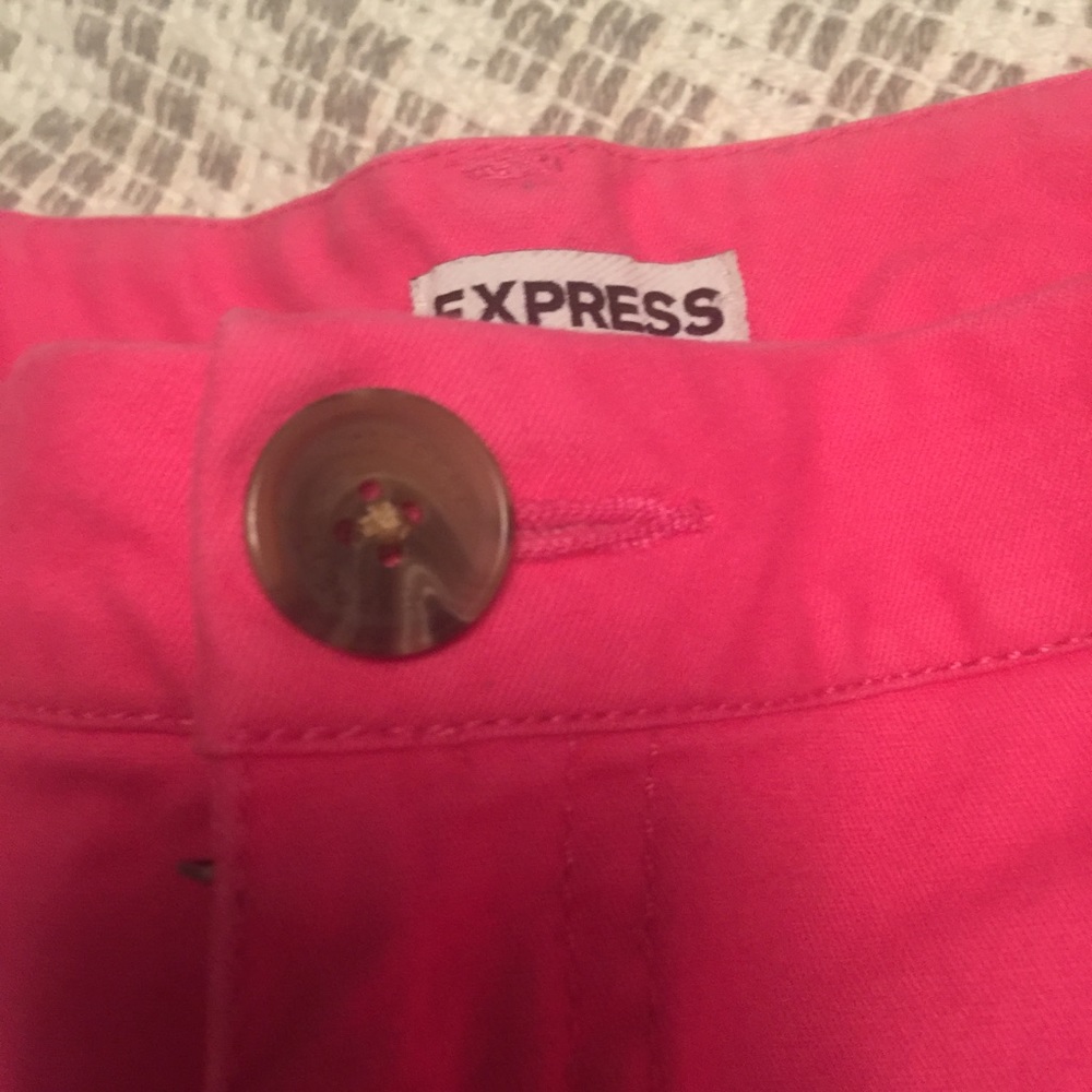 Shorts - Picture 2 of 3
